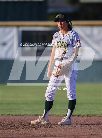 Thumbnail 1 in Mission Oak @ Kingsburg photogallery.