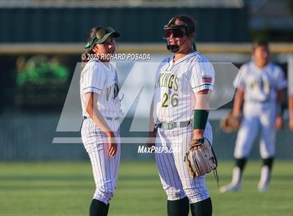 Thumbnail 1 in Mission Oak @ Kingsburg photogallery.