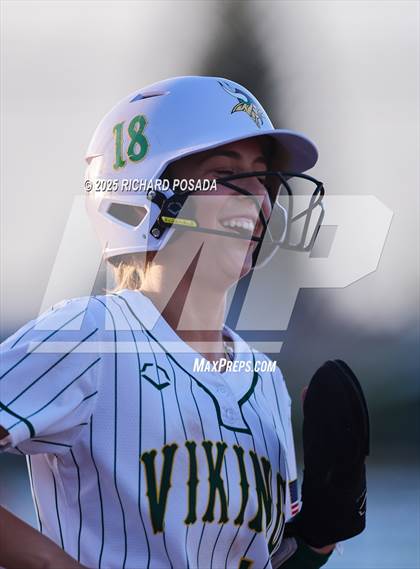 Thumbnail 1 in Mission Oak @ Kingsburg photogallery.