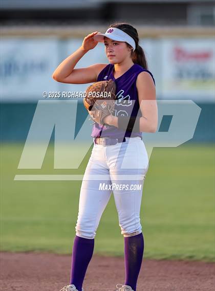 Thumbnail 1 in Mission Oak @ Kingsburg photogallery.