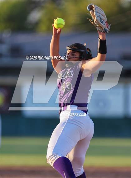 Thumbnail 2 in Mission Oak @ Kingsburg photogallery.