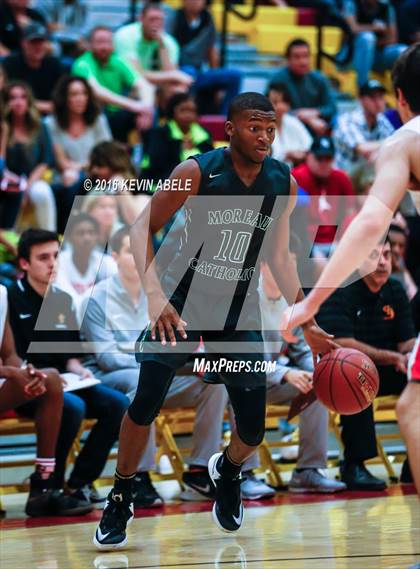 Thumbnail 1 in Corona del Sol vs Moreau Catholic (Hoophall West Invitational) photogallery.