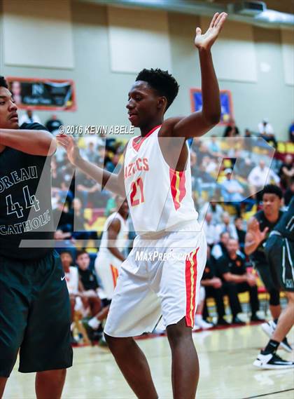 Thumbnail 2 in Corona del Sol vs Moreau Catholic (Hoophall West Invitational) photogallery.