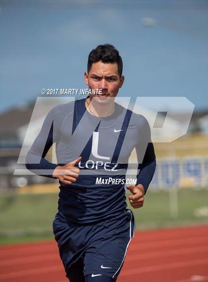 Thumbnail 2 in Tarpon Relays photogallery.