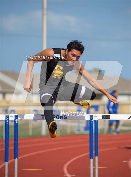 Thumbnail 2 in Tarpon Relays photogallery.