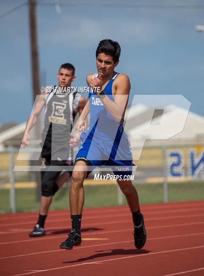 Thumbnail 2 in Tarpon Relays photogallery.