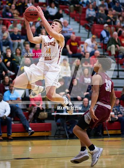 Thumbnail 2 in Dobyns-Bennett vs. Science Hill (TSSAA District 1-AAA Championship) photogallery.