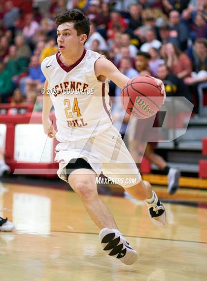 Thumbnail 1 in Dobyns-Bennett vs. Science Hill (TSSAA District 1-AAA Championship) photogallery.
