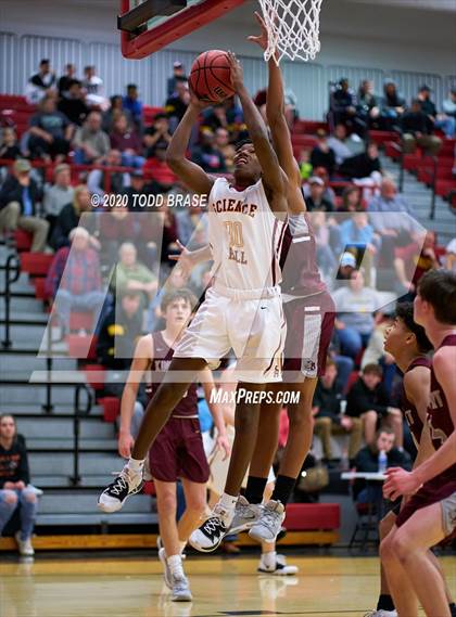 Thumbnail 1 in Dobyns-Bennett vs. Science Hill (TSSAA District 1-AAA Championship) photogallery.