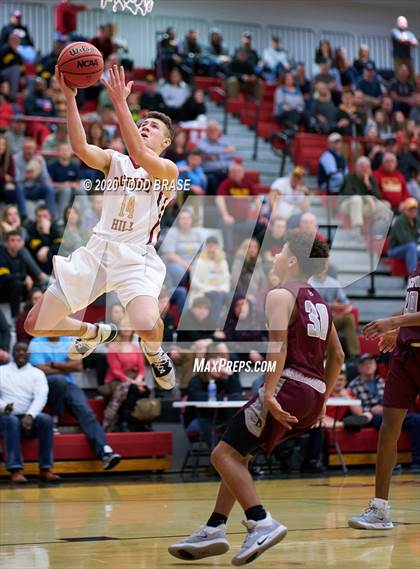 Thumbnail 3 in Dobyns-Bennett vs. Science Hill (TSSAA District 1-AAA Championship) photogallery.