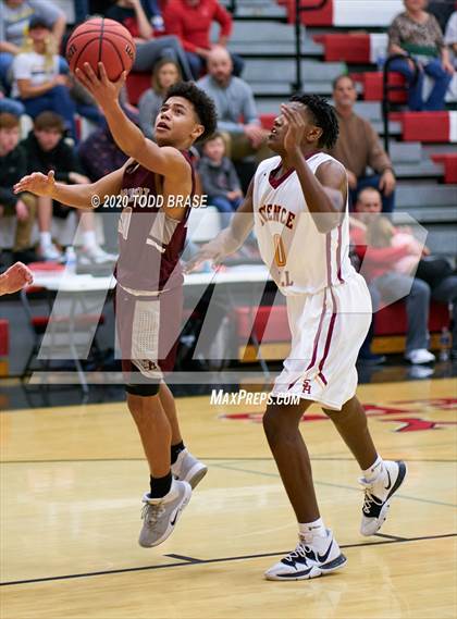 Thumbnail 1 in Dobyns-Bennett vs. Science Hill (TSSAA District 1-AAA Championship) photogallery.