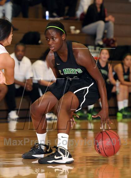 Thumbnail 3 in St. Mary's vs. McClatchy (Christian Brothers Holiday Classic) photogallery.