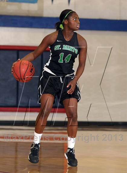 Thumbnail 1 in St. Mary's vs. McClatchy (Christian Brothers Holiday Classic) photogallery.