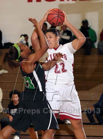 Thumbnail 2 in St. Mary's vs. McClatchy (Christian Brothers Holiday Classic) photogallery.