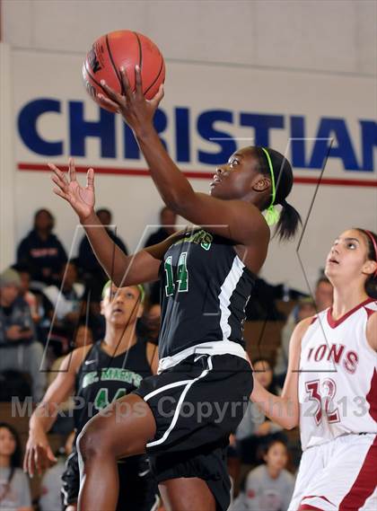 Thumbnail 3 in St. Mary's vs. McClatchy (Christian Brothers Holiday Classic) photogallery.