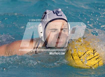 Thumbnail 2 in Lincoln vs. University City (San Diego Open) photogallery.