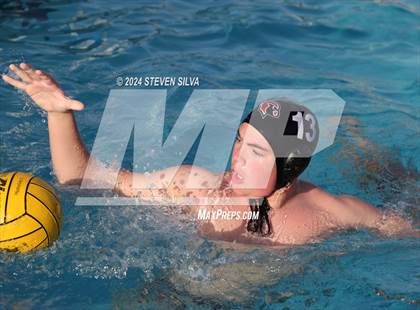 Thumbnail 2 in Lincoln vs. University City (San Diego Open) photogallery.