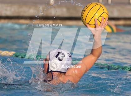 Thumbnail 2 in Lincoln vs. University City (San Diego Open) photogallery.