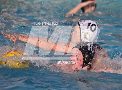 Thumbnail 2 in Lincoln vs. University City (San Diego Open) photogallery.