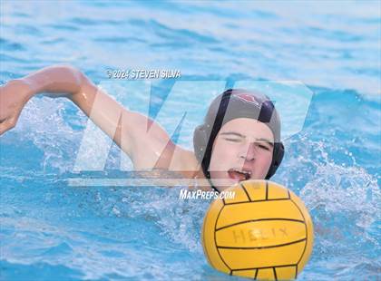 Thumbnail 2 in Lincoln vs. University City (San Diego Open) photogallery.