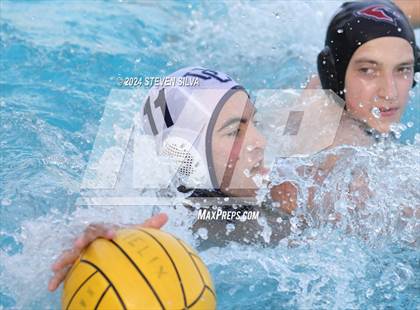 Thumbnail 2 in Lincoln vs. University City (San Diego Open) photogallery.