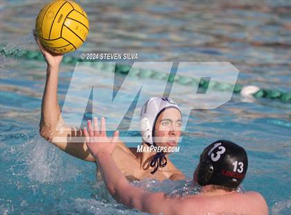 Thumbnail 2 in Lincoln vs. University City (San Diego Open) photogallery.