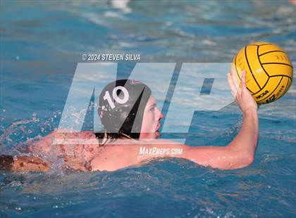 Thumbnail 2 in Lincoln vs. University City (San Diego Open) photogallery.