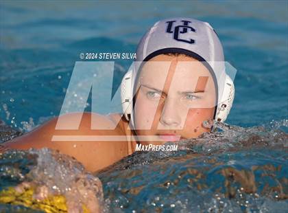 Thumbnail 2 in Lincoln vs. University City (San Diego Open) photogallery.