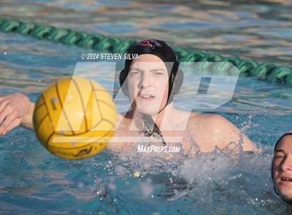 Thumbnail 2 in Lincoln vs. University City (San Diego Open) photogallery.