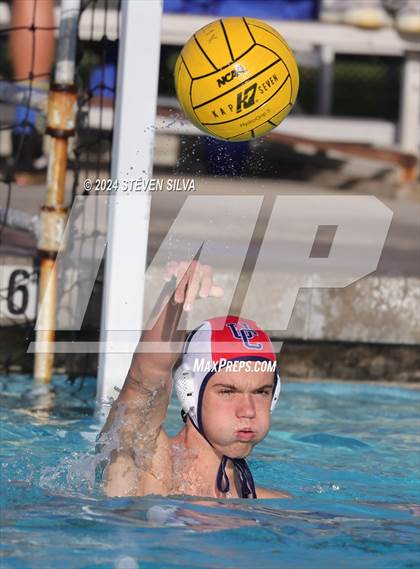 Thumbnail 1 in Lincoln vs. University City (San Diego Open) photogallery.