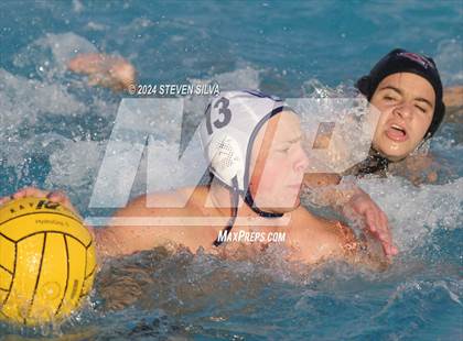 Thumbnail 2 in Lincoln vs. University City (San Diego Open) photogallery.