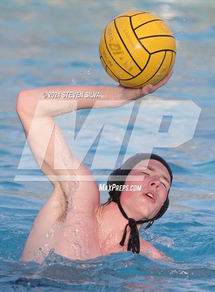 Thumbnail 1 in Lincoln vs. University City (San Diego Open) photogallery.