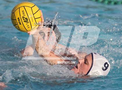 Thumbnail 2 in Lincoln vs. University City (San Diego Open) photogallery.