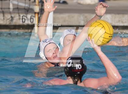 Thumbnail 2 in Lincoln vs. University City (San Diego Open) photogallery.