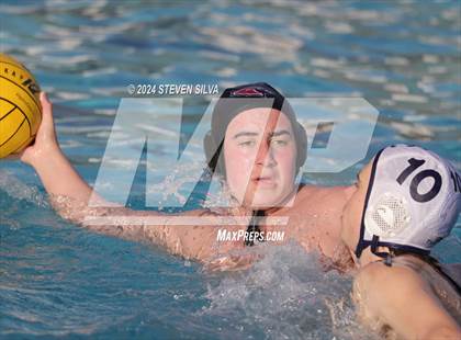Thumbnail 1 in Lincoln vs. University City (San Diego Open) photogallery.