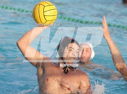 Thumbnail 2 in Lincoln vs. University City (San Diego Open) photogallery.