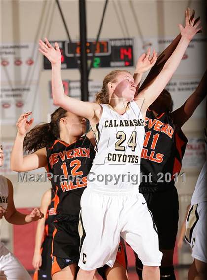Thumbnail 2 in Beverly Hills vs. Calabasas (West Coast Holiday Classic) photogallery.