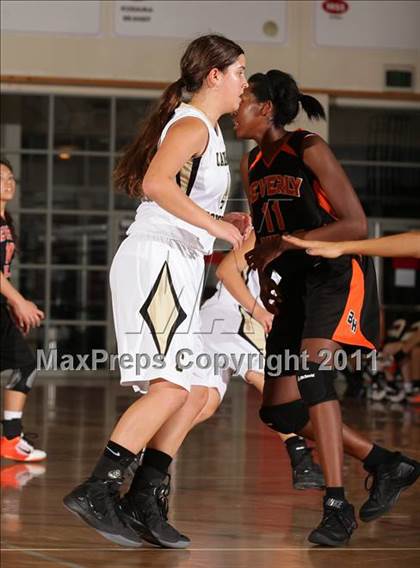 Thumbnail 2 in Beverly Hills vs. Calabasas (West Coast Holiday Classic) photogallery.