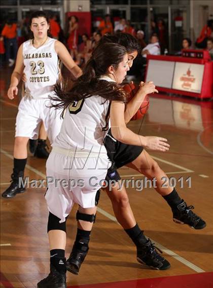 Thumbnail 3 in Beverly Hills vs. Calabasas (West Coast Holiday Classic) photogallery.