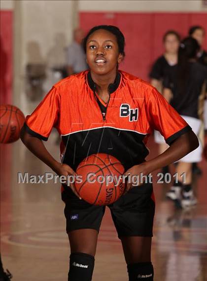Thumbnail 2 in Beverly Hills vs. Calabasas (West Coast Holiday Classic) photogallery.
