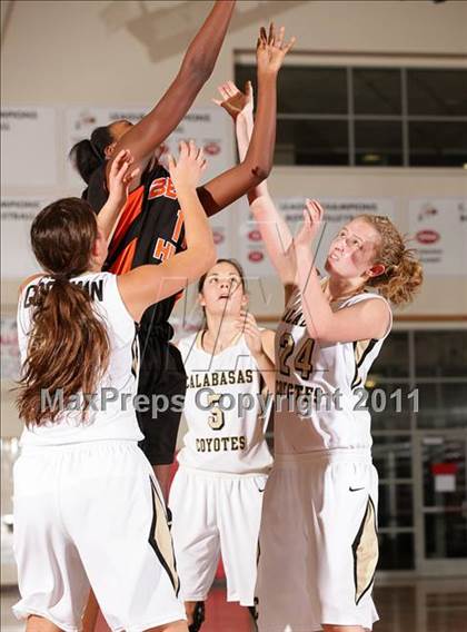 Thumbnail 1 in Beverly Hills vs. Calabasas (West Coast Holiday Classic) photogallery.