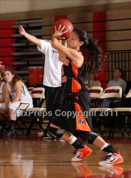 Thumbnail 1 in Beverly Hills vs. Calabasas (West Coast Holiday Classic) photogallery.