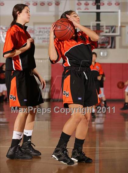 Thumbnail 3 in Beverly Hills vs. Calabasas (West Coast Holiday Classic) photogallery.