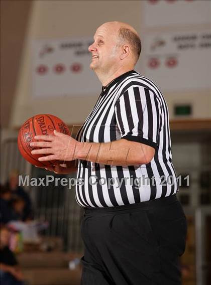 Thumbnail 2 in Beverly Hills vs. Calabasas (West Coast Holiday Classic) photogallery.