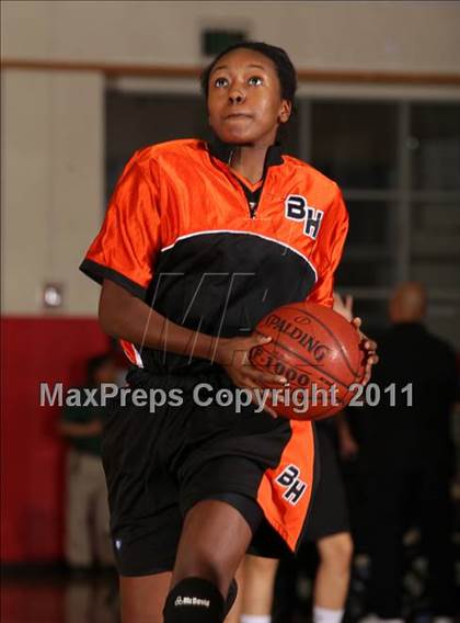 Thumbnail 2 in Beverly Hills vs. Calabasas (West Coast Holiday Classic) photogallery.