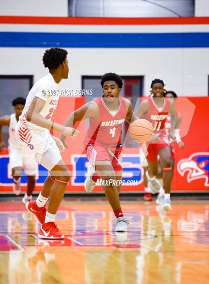 Thumbnail 2 in Oak Ridge vs MacArthur photogallery.