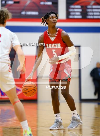 Thumbnail 3 in Oak Ridge vs MacArthur photogallery.