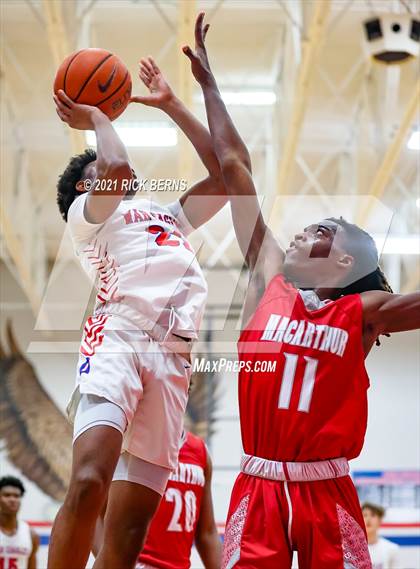 Thumbnail 2 in Oak Ridge vs MacArthur photogallery.