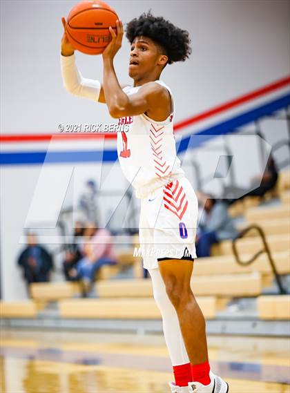 Thumbnail 1 in Oak Ridge vs MacArthur photogallery.
