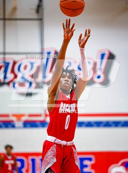 Thumbnail 1 in Oak Ridge vs MacArthur photogallery.